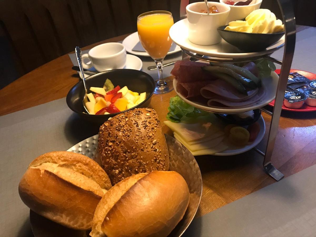 Landhotel Restaurant Deutsche Eiche Grebenstein Exteriör bild