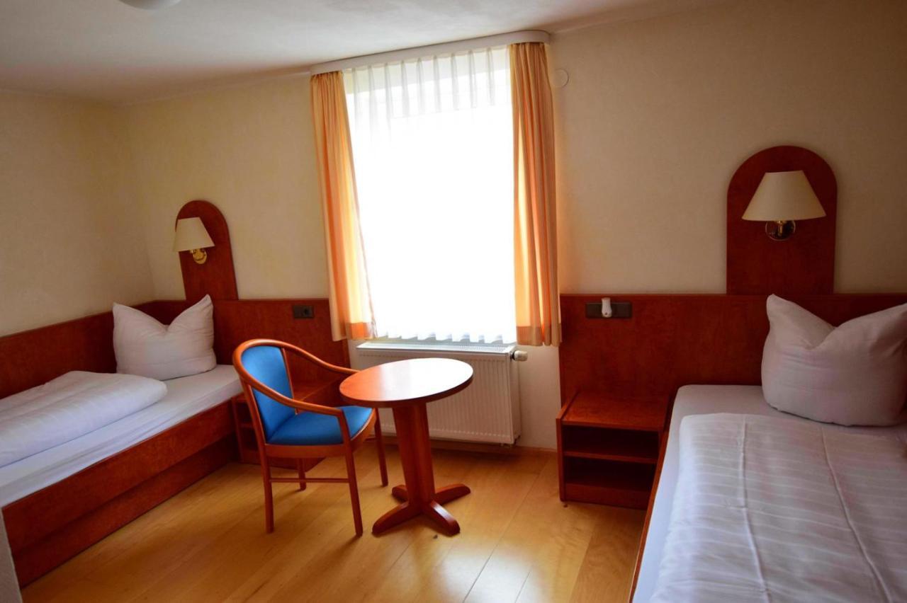 Landhotel Restaurant Deutsche Eiche Grebenstein Exteriör bild