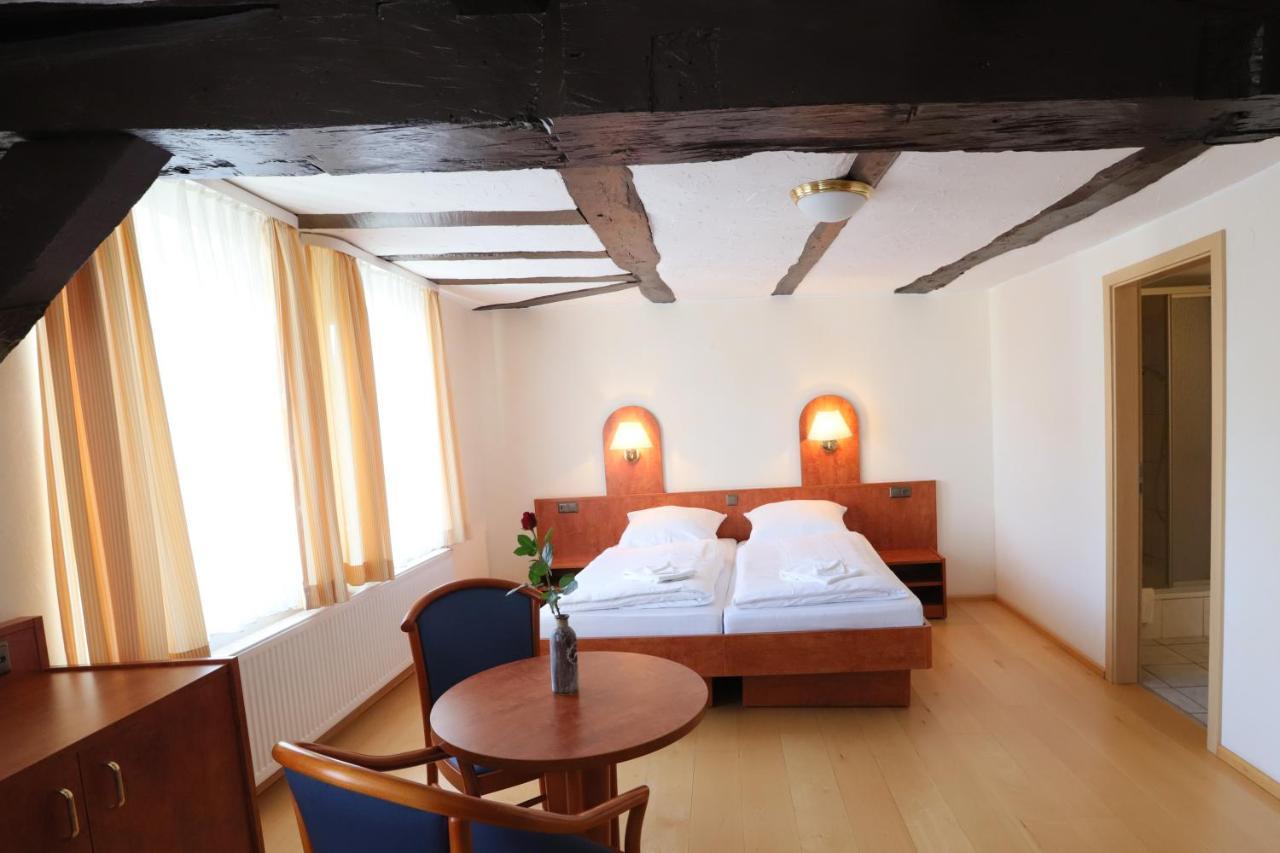 Landhotel Restaurant Deutsche Eiche Grebenstein Exteriör bild